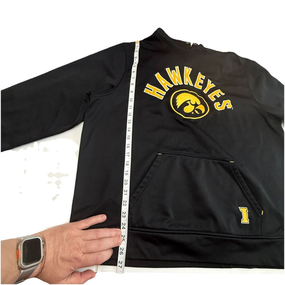 Iowa Hawkeyes Hoodie XXL Adult Black With Gold Hood Pullover EUC Captivating - Picture 5 of 12